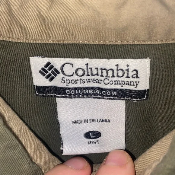 Men’s Large Green Columbia Button Down T-shirt - Picture 2 of 4